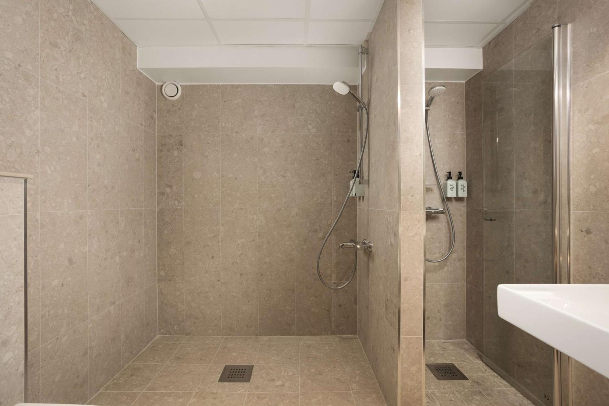 Junior Suite,1765585862:JPEG